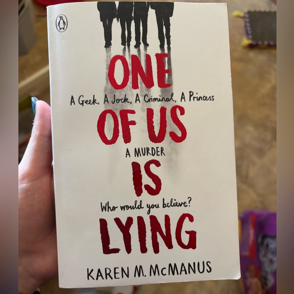 One of Us is Lying Paperback